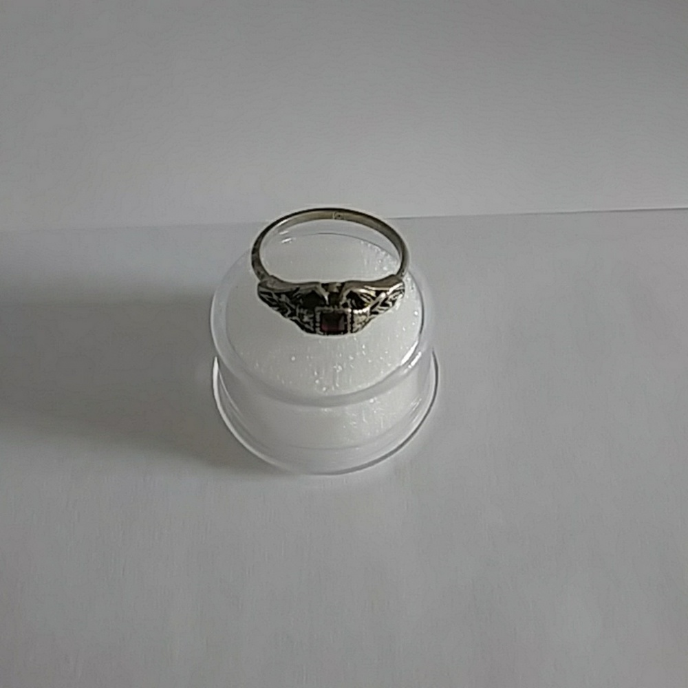 Delicate orange ring